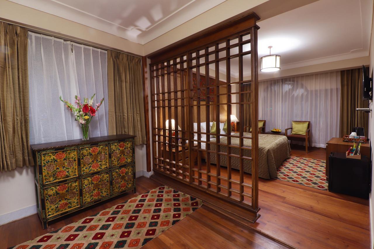 The Denzong Shangrila Gangtok Exterior foto