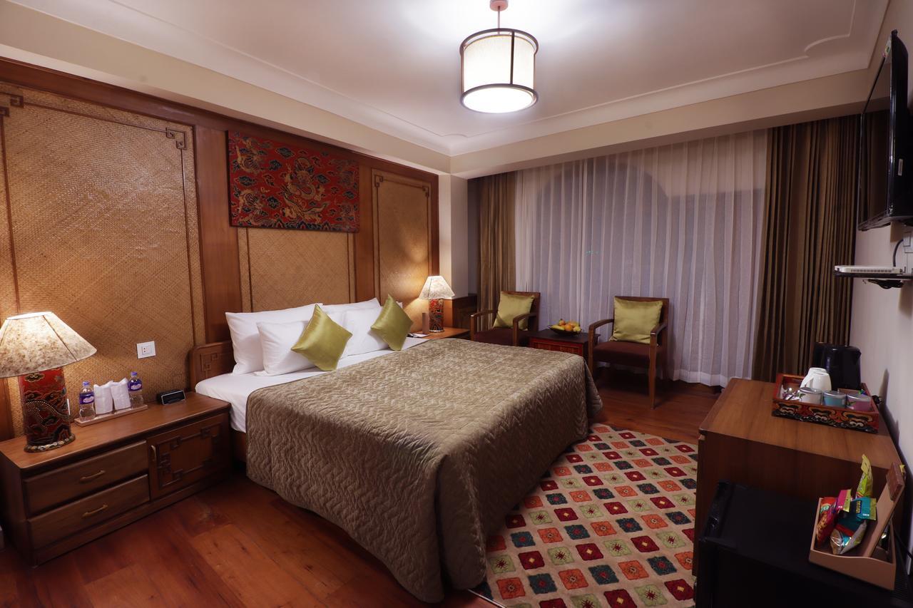 The Denzong Shangrila Gangtok Exterior foto